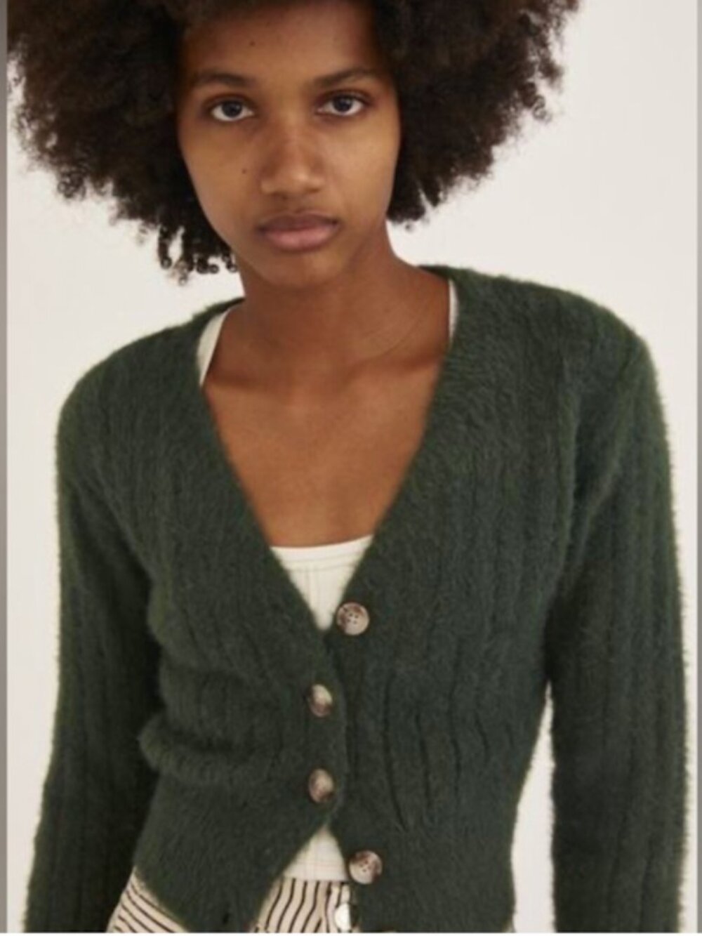 Urban Outfitters Green Long Sleeve Fuzzy Cardigan in Medium